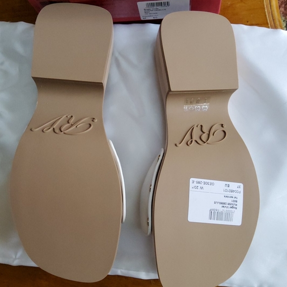 Roger Vivier Embellished Leather Slide Glogs! NWT! - Picture 3 of 8